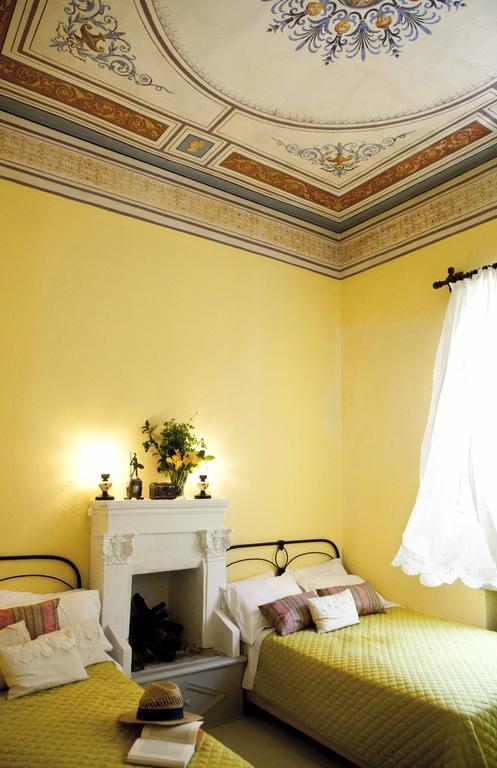 Archontiko Stathopoulou Hotel Агиос Георгиос Нилиас Стая снимка