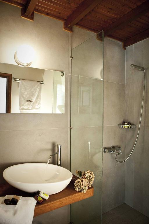 Archontiko Stathopoulou Hotel Агиос Георгиос Нилиас Стая снимка